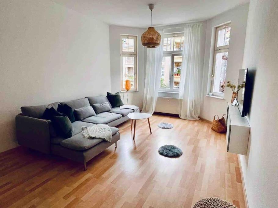 Ein Gemuetlicher Platz Im Gruenderzeitviertel Chemnitz Exterior foto